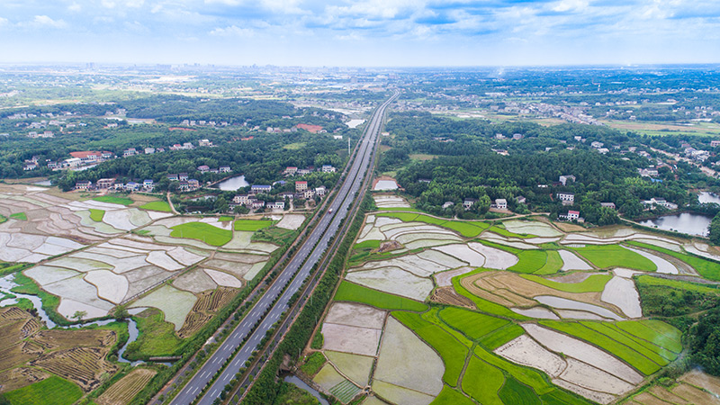 17、芙蓉大道湘陰段道路工程（3）.jpg